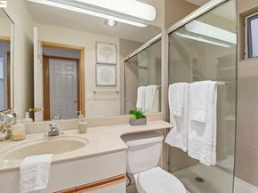 1300 Quarry Ct 212, Richmond CA 94801