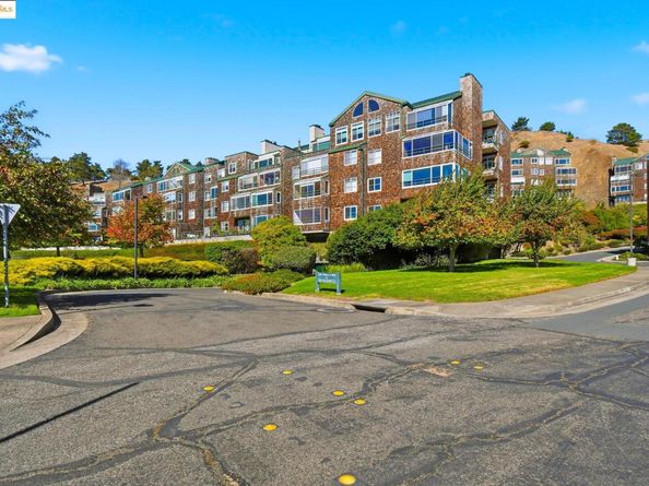 1300 Quarry Ct 212, Richmond CA 94801