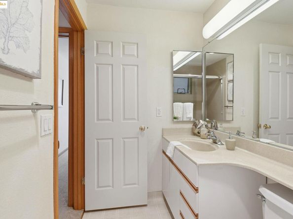 1300 Quarry Ct 212, Richmond CA 94801