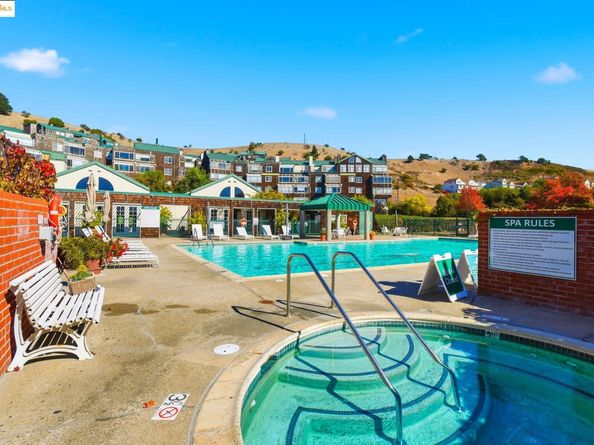 1300 Quarry Ct 212, Richmond CA 94801