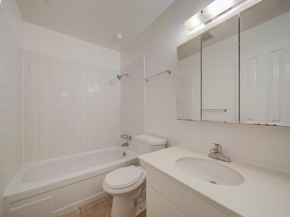 455 Crescent Street 115, Oakland CA 94610