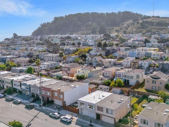 1247 Fitzgerald Ave, San Francisco CA 94124