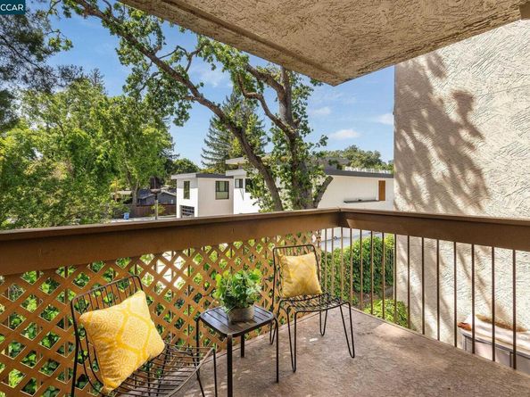 1722 S Villa Way, Walnut Creek CA 94595