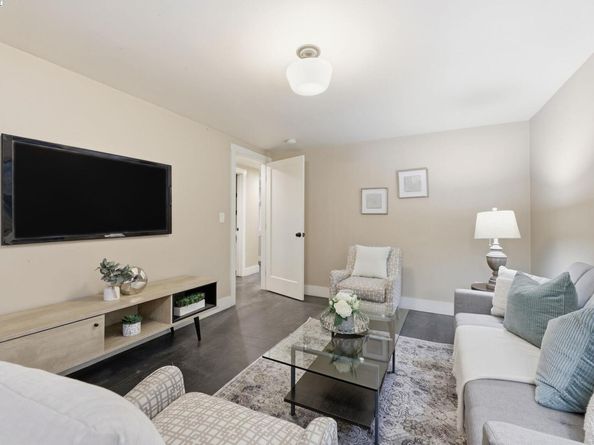 2417 Linden Sreet, Oakland CA 94607