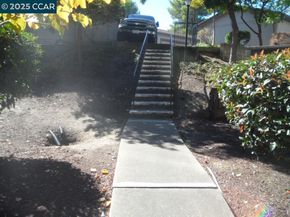 1405 Hull Ln, Martinez CA 94553