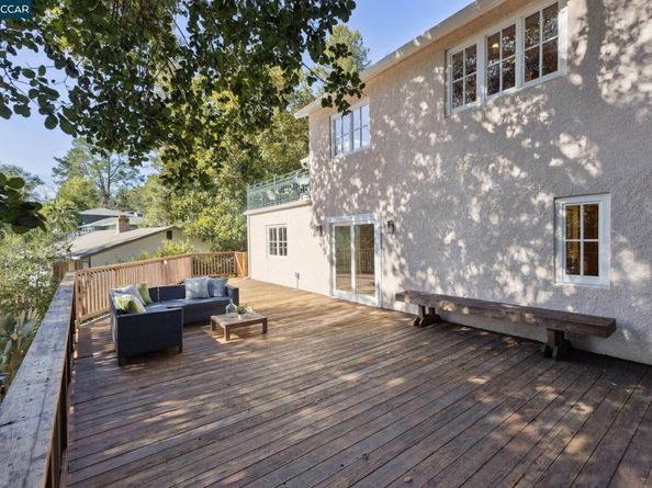 40 Las Palomas, Orinda CA 94563