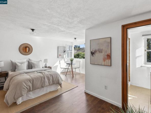 40 Las Palomas, Orinda CA 94563