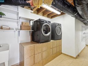 40 Las Palomas, Orinda CA 94563