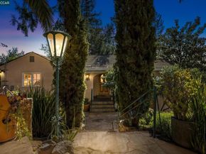 40 Las Palomas, Orinda CA 94563