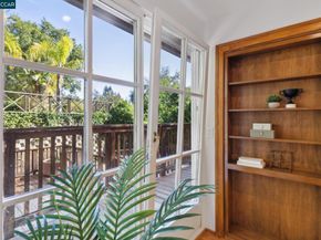 40 Las Palomas, Orinda CA 94563