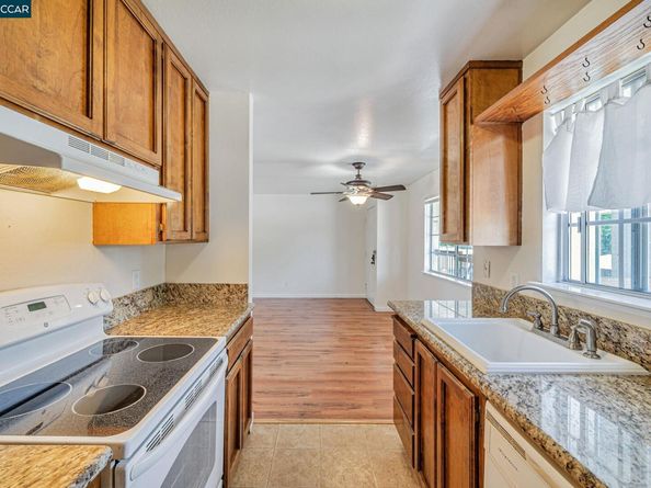 68 Peters Ave 6, Pleasanton CA 94566