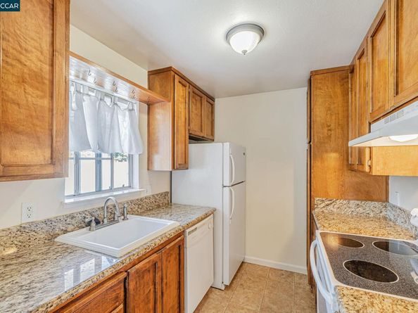 68 Peters Ave 6, Pleasanton CA 94566