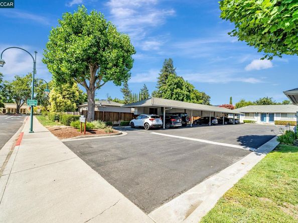 68 Peters Ave 6, Pleasanton CA 94566