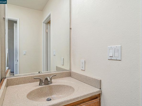 68 Peters Ave 6, Pleasanton CA 94566