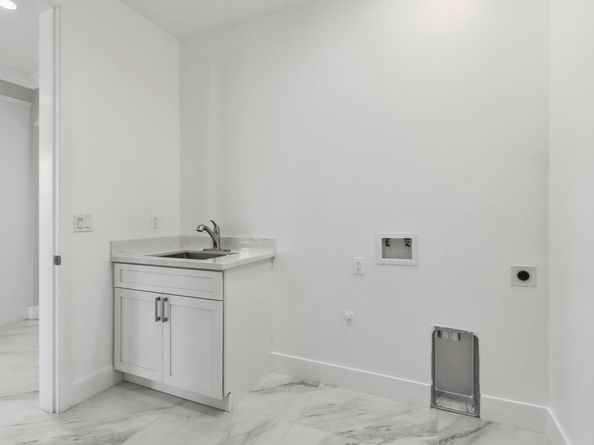 492 Sunset Blvd, Hayward CA 94541