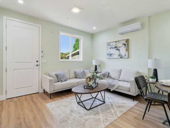 492 Sunset Blvd, Hayward CA 94541