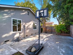 4987 Winchester Pl, Newark CA 94560