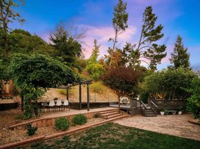 7796 Surrey Ln, Oakland CA 94605
