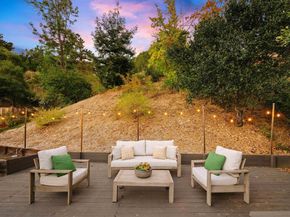 7796 Surrey Ln, Oakland CA 94605