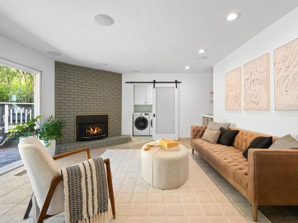 7796 Surrey Ln, Oakland CA 94605