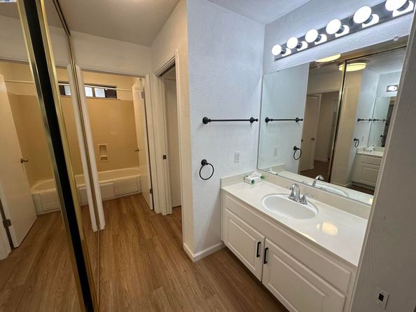 1222 S Villa Way, Walnut Creek CA 94595