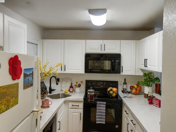 1222 S Villa Way, Walnut Creek CA 94595