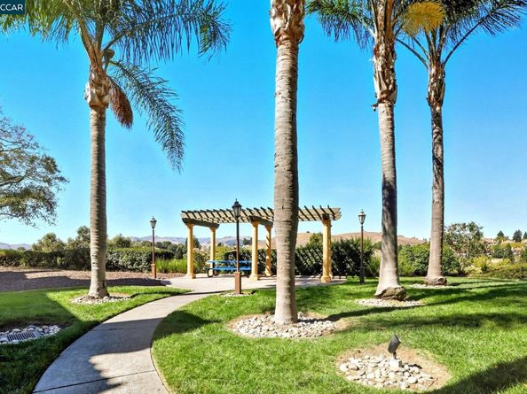 805 Watson Canyon Ct 163, San Ramon CA 94582