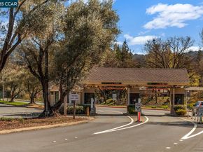 2709 Golden Rain Road 6, Walnut Creek CA 94595