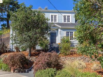 495 Jean St