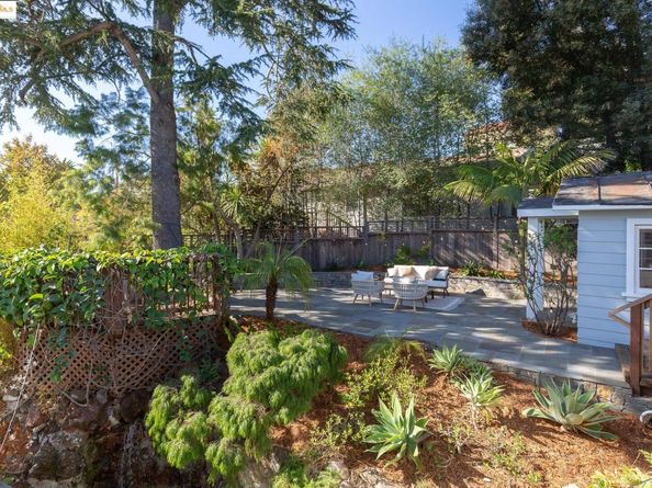 495 Jean St, Oakland CA 94610