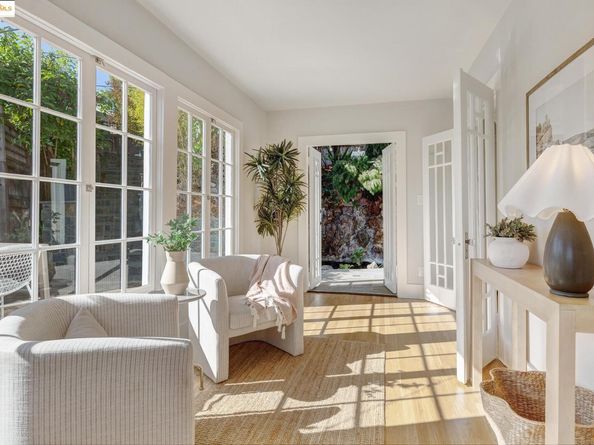495 Jean St, Oakland CA 94610