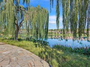51 Eagle Lake Ct 11, San Ramon CA 94582