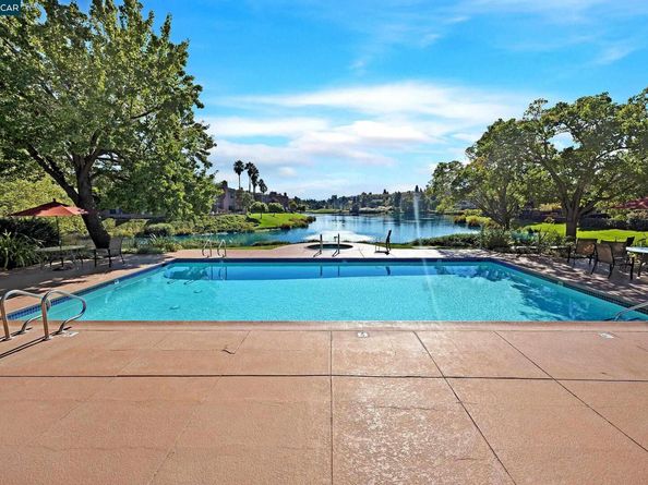 51 Eagle Lake Ct 11, San Ramon CA 94582