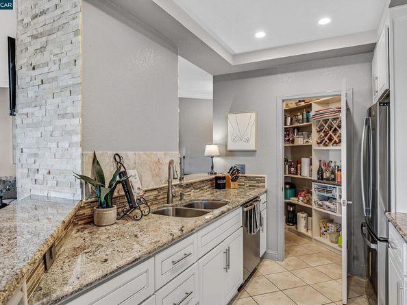 51 Eagle Lake Ct 11, San Ramon CA 94582