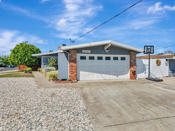 27487 Berenda Way