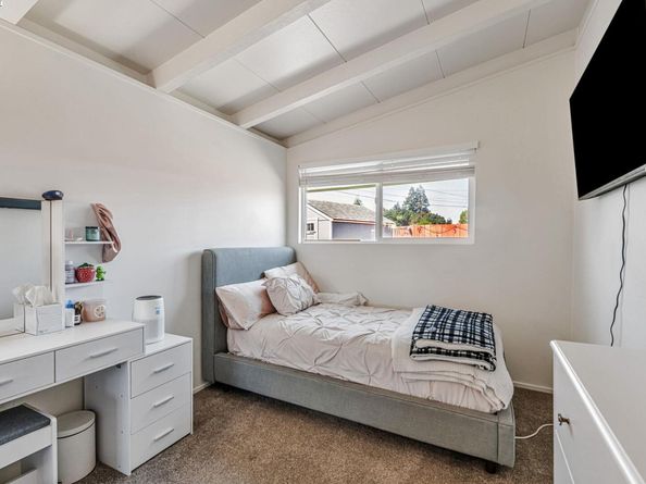 27487 Berenda Way, Hayward CA 94544
