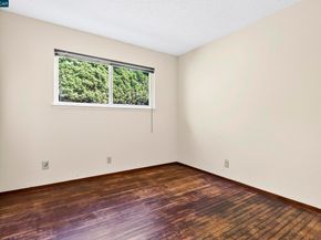 1200 Bay View Farm Rd, Pinole CA 94564