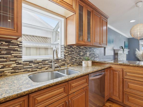 5447 Saint Mark Ave, Newark CA 94560