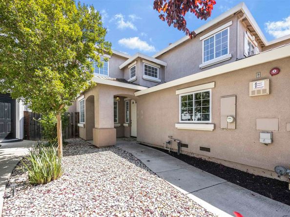 829 Berryessa Ct, Livermore CA 94551