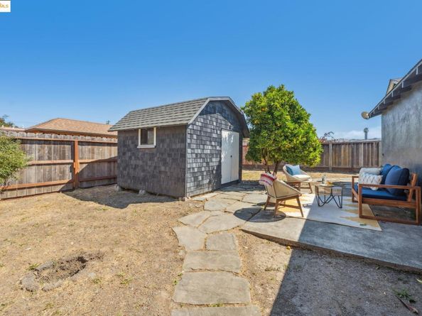 3201 Rheem Ave, Richmond CA 94804