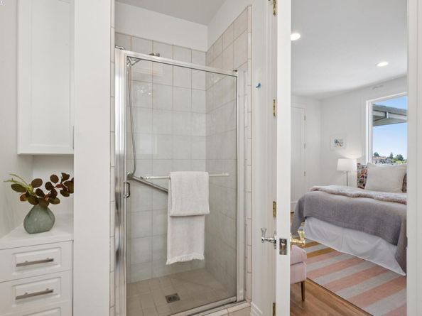 64 Roble Road, Oakland CA 94618