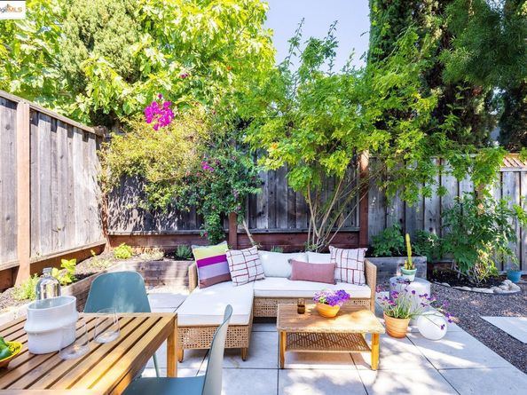 2726 Madeline Street, Oakland CA 94602