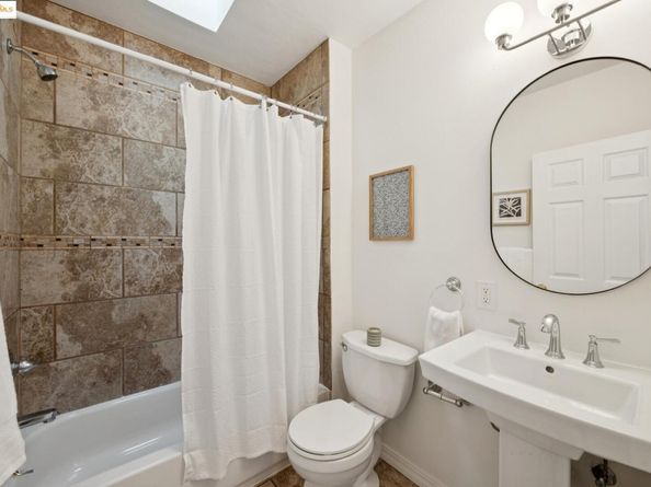 2937 Bona, Oakland CA 94601