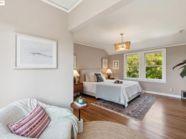 566 The Alameda, Berkeley CA 94707