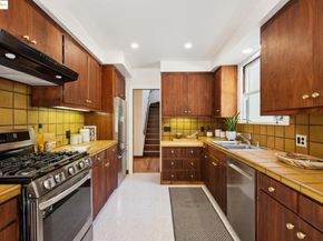 566 The Alameda, Berkeley CA 94707