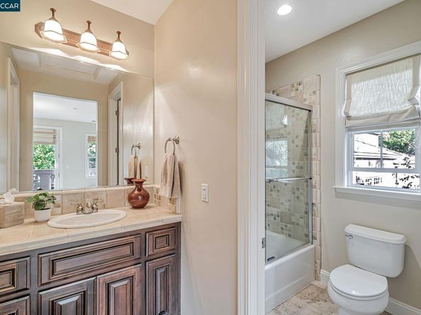 120 Tamarind Ln, Danville CA 94526