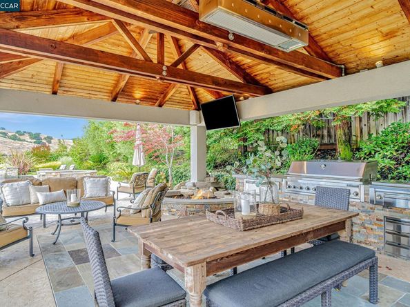 120 Tamarind Ln, Danville CA 94526