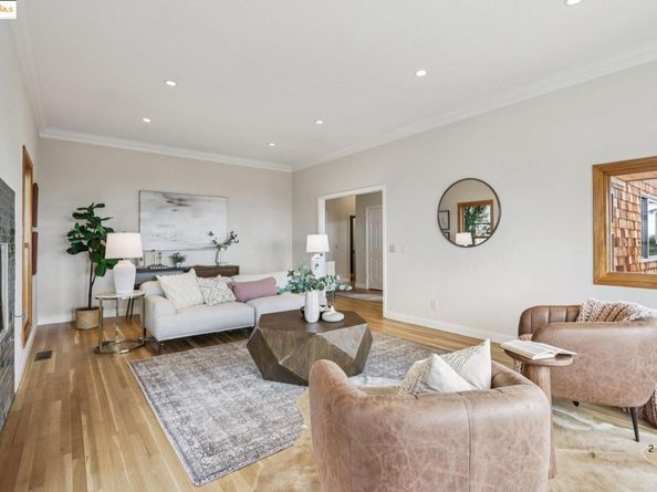1075 Spruce Street, Berkeley CA 94707