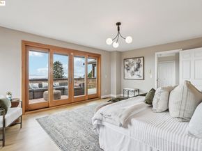 1075 Spruce Street, Berkeley CA 94707