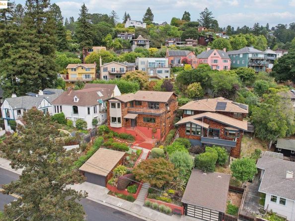 1075 Spruce Street, Berkeley CA 94707